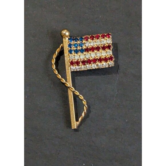 Vintage American Flag Rhinestone Brooch USA Patriotic Pin Red Blue 4th of July - Picture 3 of 4